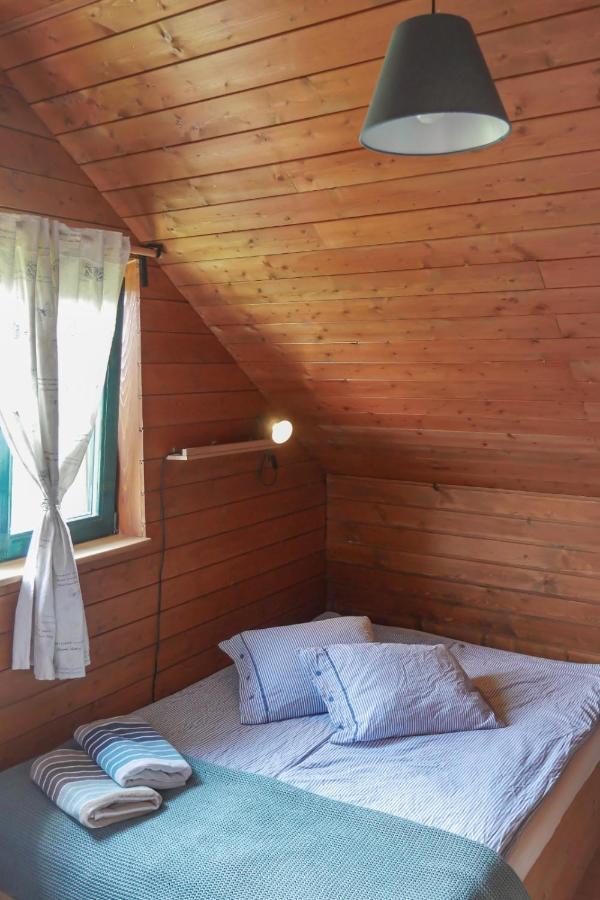 Bed and Breakfast Rose Hip Hill Farm Valea Tirnei Экстерьер фото